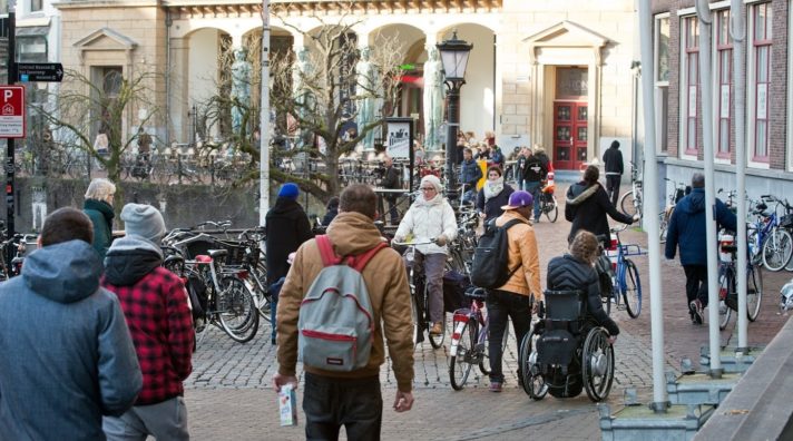 Photo IC4A Nederland, Utrecht, 2016Onderwerp: Diversiteit Gemeente UtrechtFotografie: Remke Spijkers www.remkespijkers.comLet op: dit beeld mag enkel in de context van de daadwerkelijke, feitelijke situatie op de foto gebruikt worden. Er mag geen andere invulling of associatie aan gegeven worden. Dus bijv. niet een foto van spelende kinderen koppelen aan het onderwerp kindermisbruik. Het beeld mag niet dusdanig uitgesneden worden dat het karakter van het beeld veranderd wordt. Dus bijv. geen individueel portret maken van een foto waar meerdere mensen op staan. Degene die publiceert is verantwoordelijk voor eventuele gevolgen van publicatie.